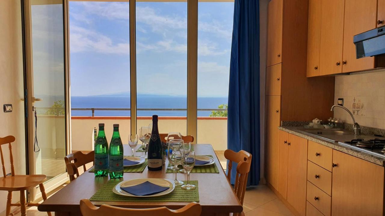 Naturamare Apartments - Piscina Idromassaggio Con Vista Mare Aperta Fino Alle Ore 22-00 Capo Vaticano Kültér fotó