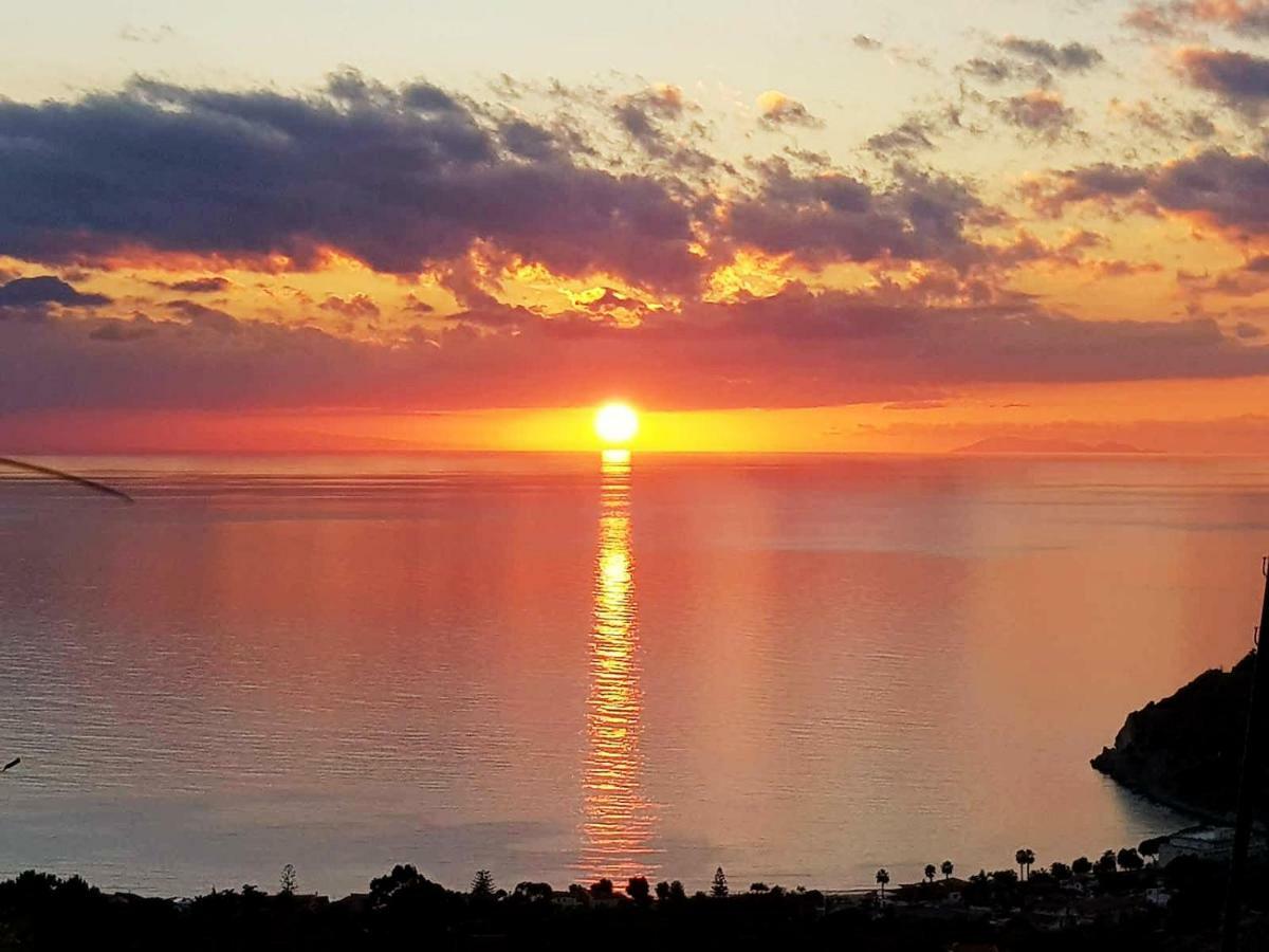 Naturamare Apartments - Piscina Idromassaggio Con Vista Mare Aperta Fino Alle Ore 22-00 Capo Vaticano Kültér fotó